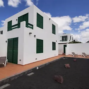 https://omae-papagayo.in-canary-islands.com